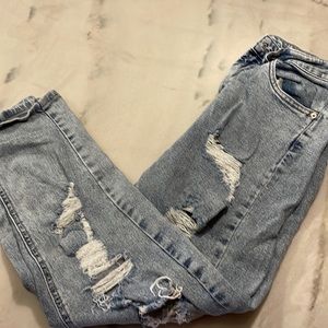 ACID WASH RIPPED JEANS